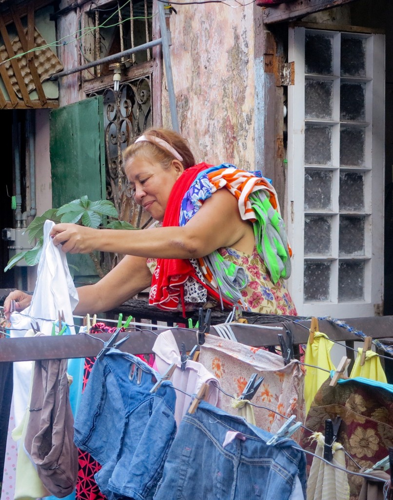 Aunque su salud la limita, Clara apenas descansa (Foto: Mónica Baró)