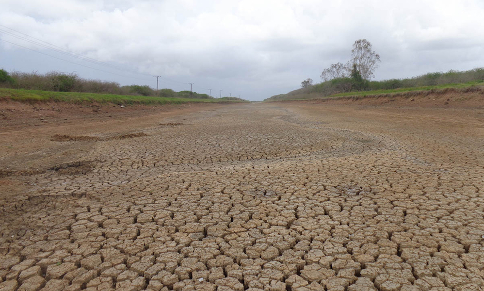 Estado de un embalse en la provincia Pinar del Río al cierre de marzo de 2016 (Foto: Periodismo de Barrio)