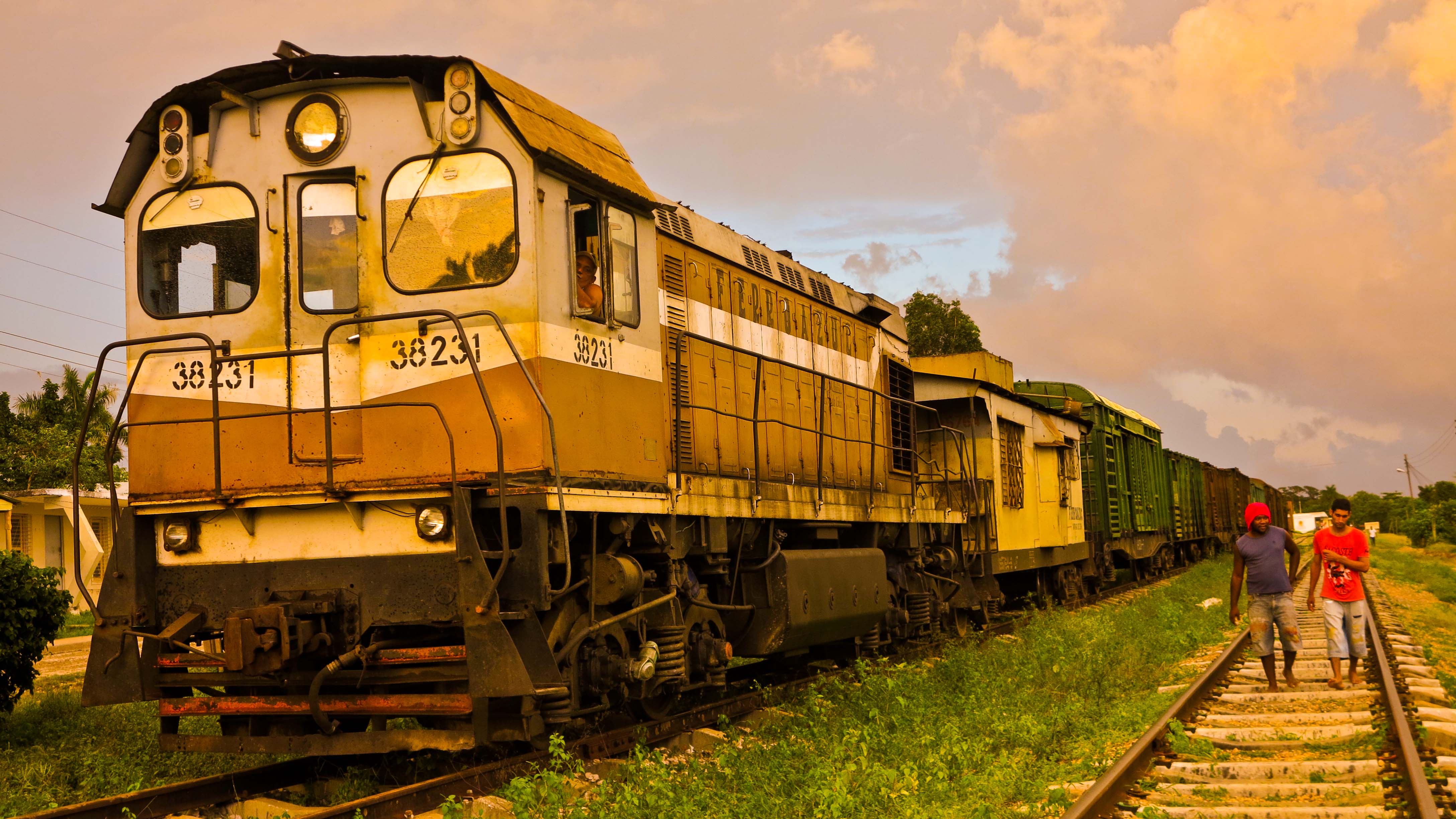 A Jutinicú también se llega en tren (Foto: Mónica Baró)