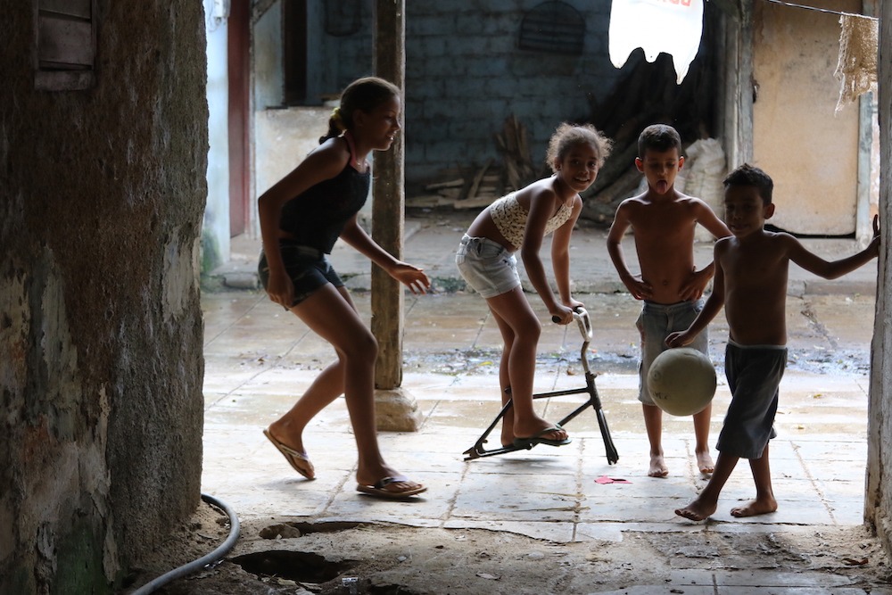 Los niños del barracón (Foto: Ismario Rodríguez)