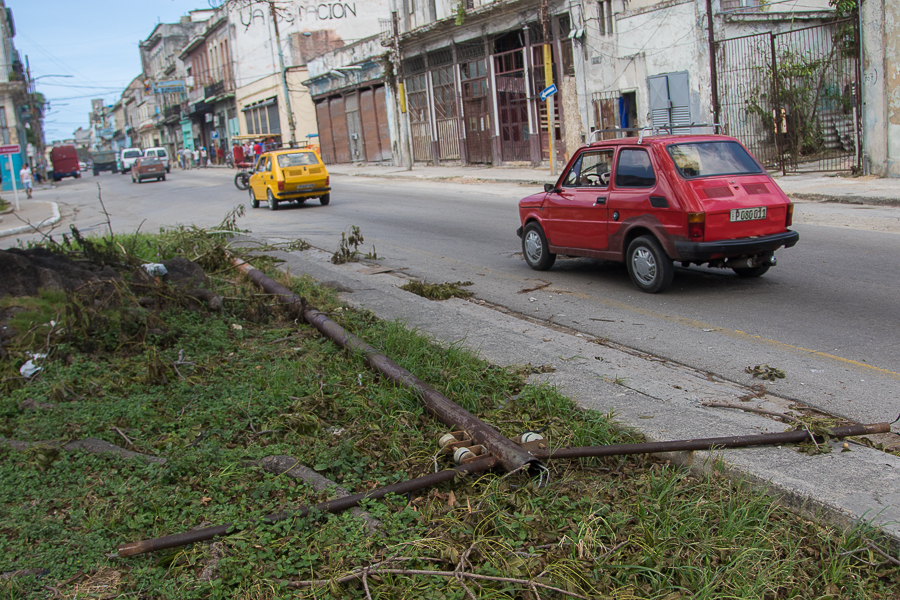 En esta esquina Alberto sufrió el accidente mientras esperaba para cruzar la calle (Foto: Ismario Rodríguez)