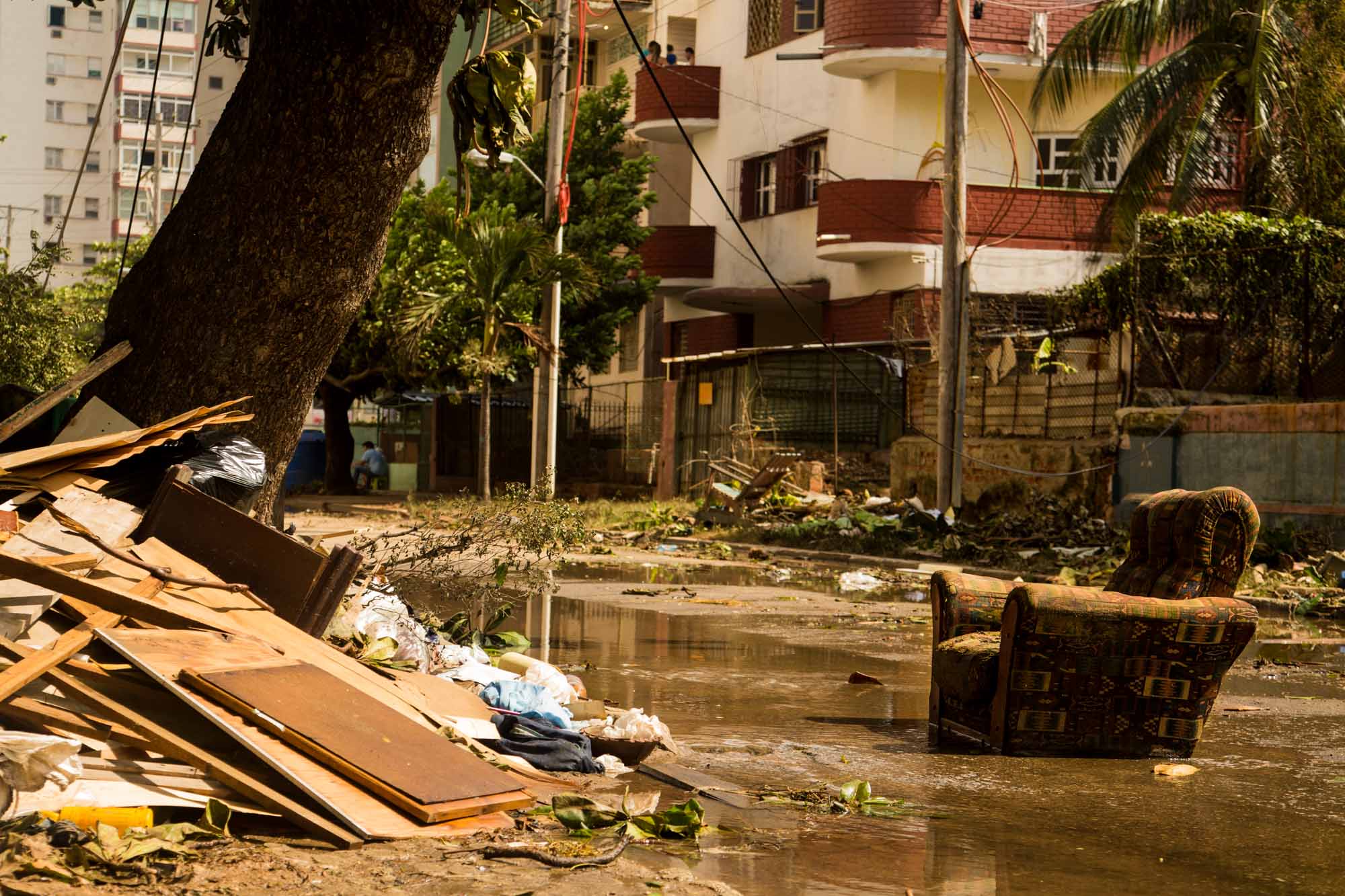 Pérdidas materiales de los residentes en las zonas bajas del Vedado (Foto: Jorge Ricardo)