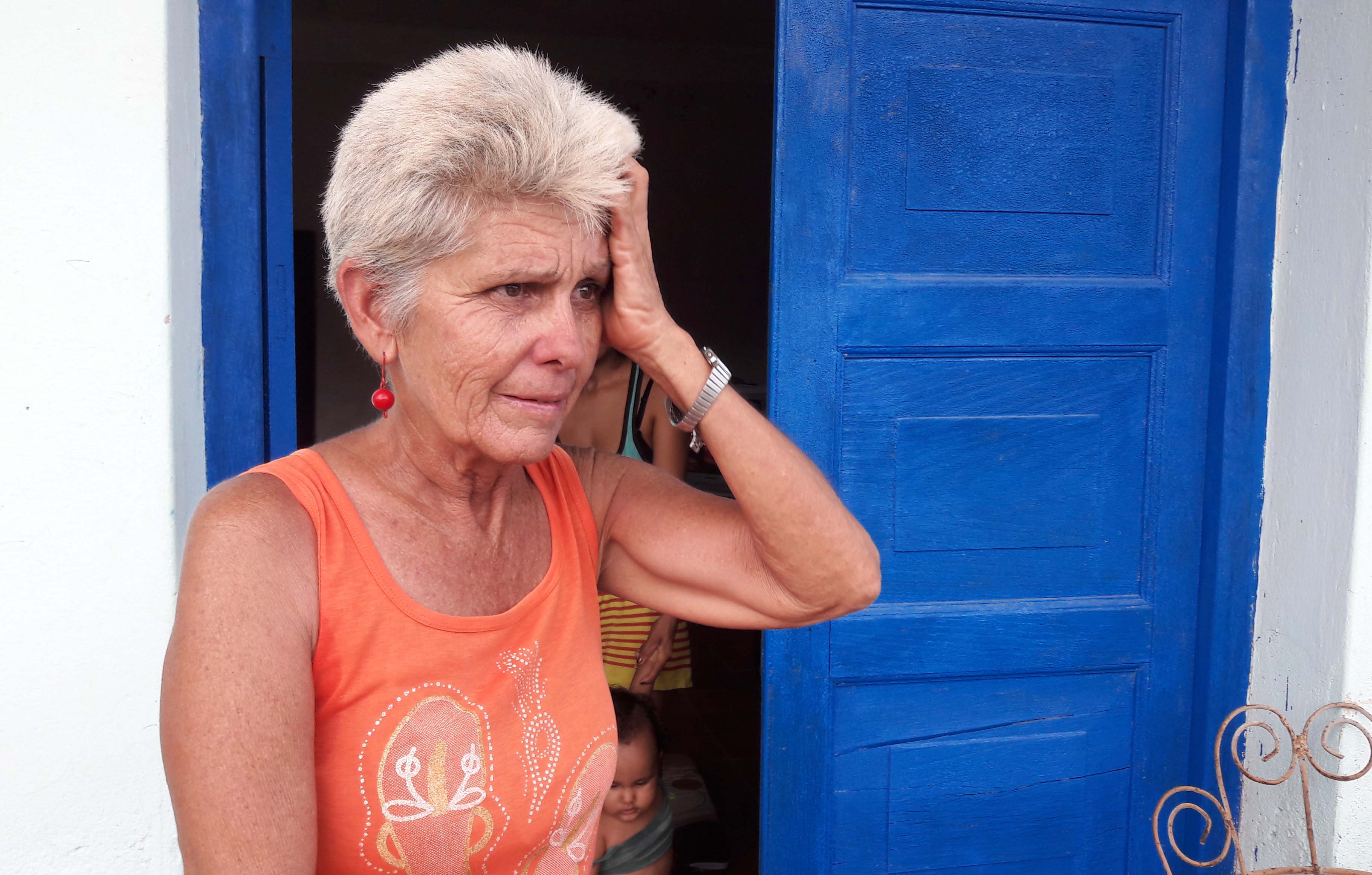 Mercedes Torres Baena, una isabelina nativa, salió a la cabecera municipal, evacuada (Foto: Carlos Alejandro Rodríguez)