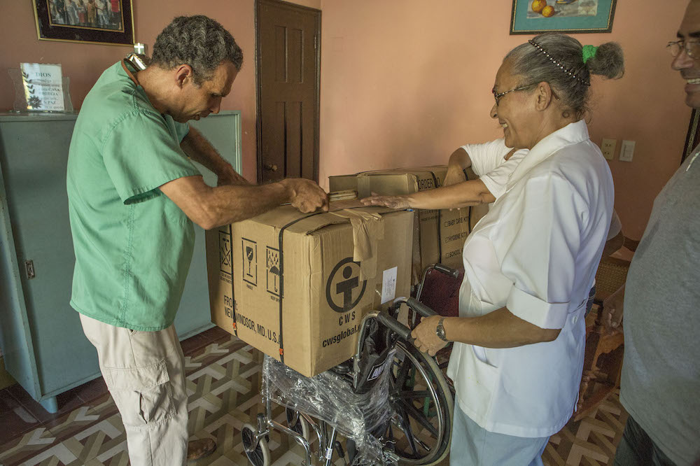 Unos días después, el Consejo de Iglesias entregó una ayuda en un hogar para ancianos (Foto: Erick Colk)