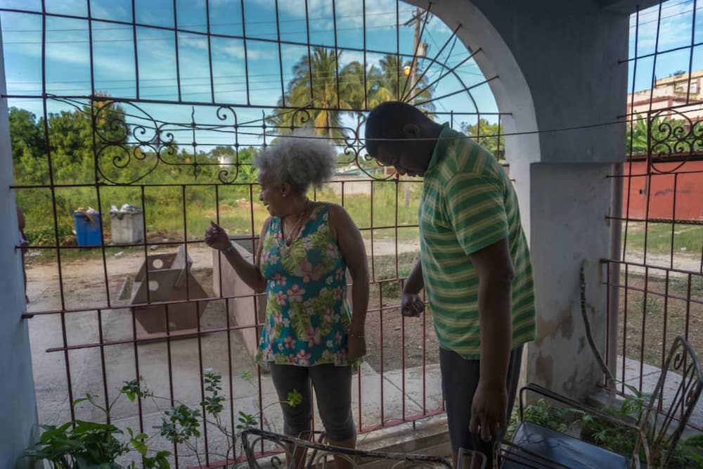 Olga y su hijo Andy viven en el apartamento 10 del Edificio Cero Emisiones (Foto Chris Erland).