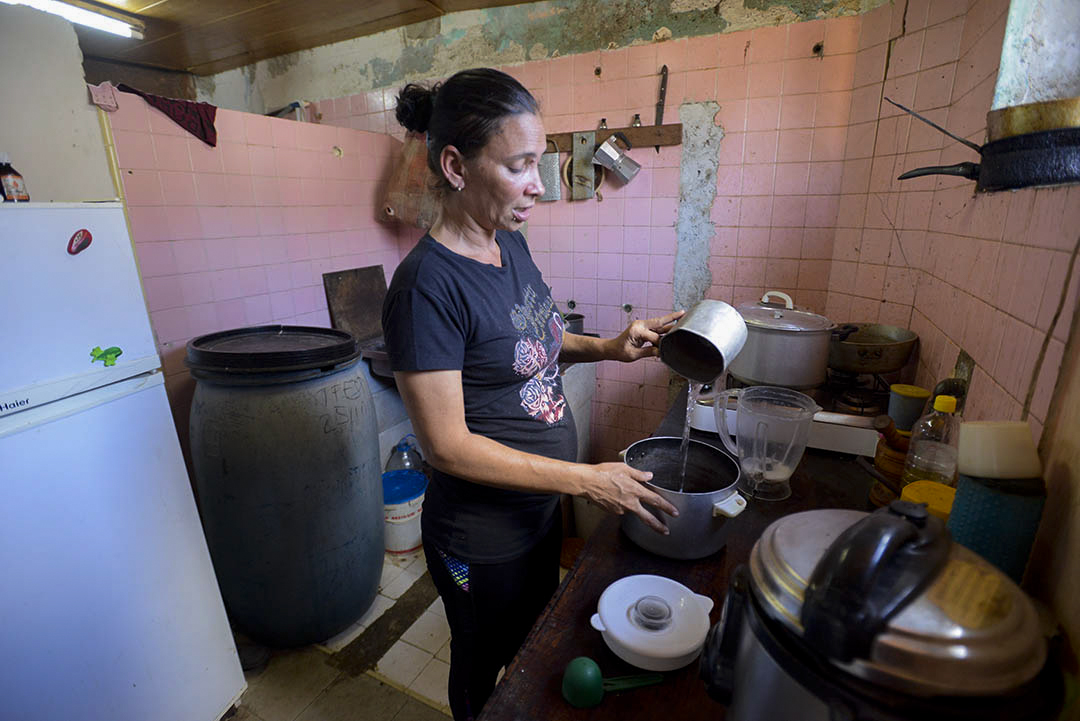 La escasez de agua es otro de los problemas que presentan los habitantes de 15 y B (Foto: Abril).