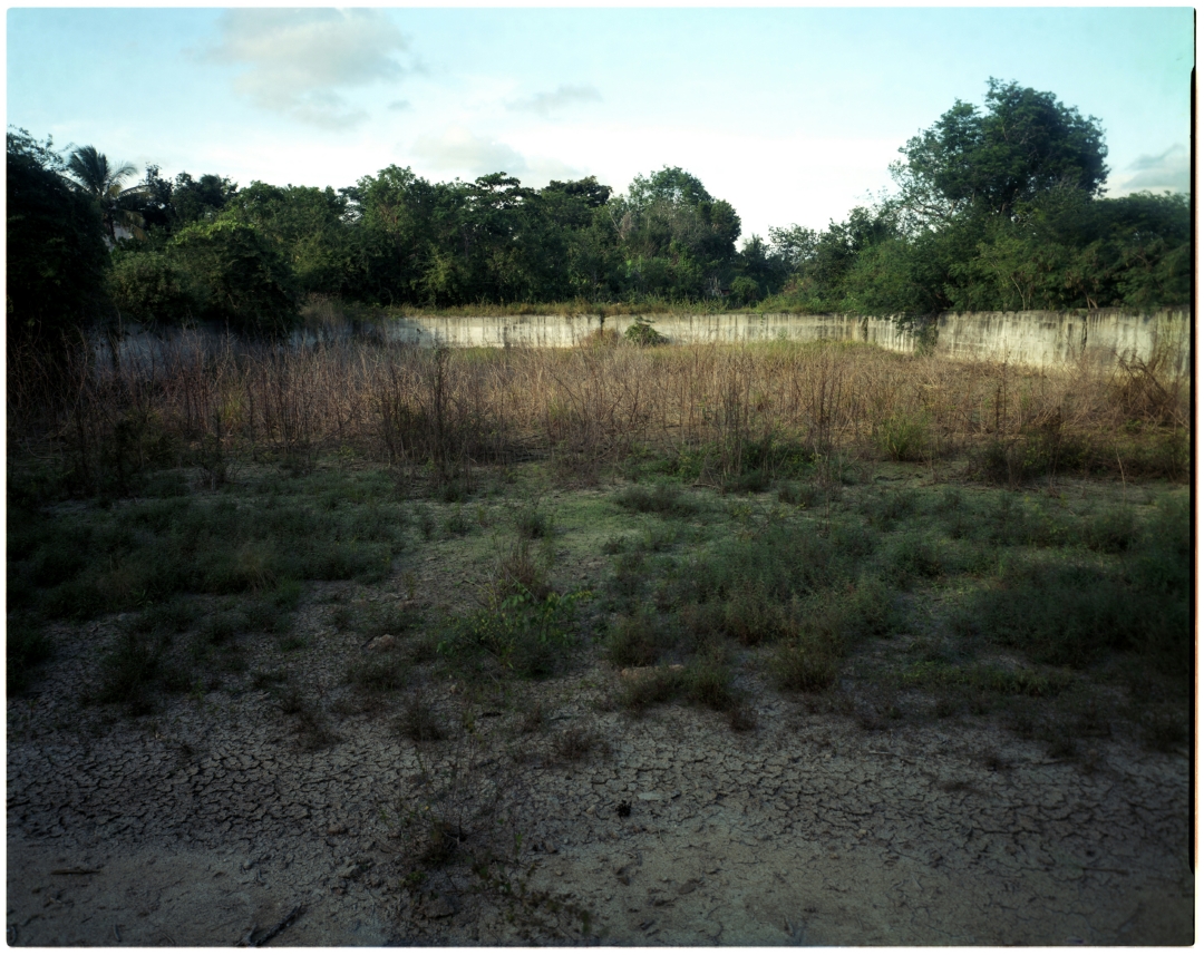 Piscina olímpica (de la serie La Ciudad de lo Absoluto, 2016 - 2020. Foto: Irolan Maroselli)