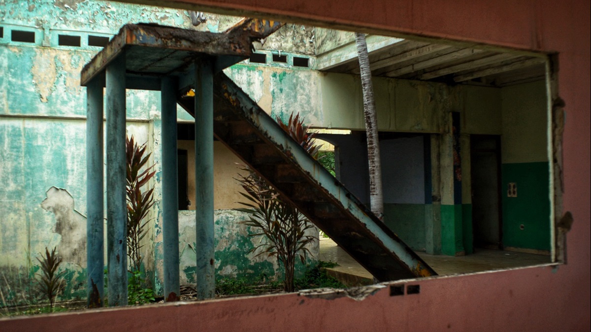 Vista interior del antiguo Círculo Social, actualmente abandonado (Foto: Néstor Poveda Amador).